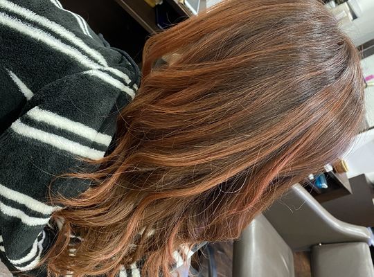 赤いヘアカラー